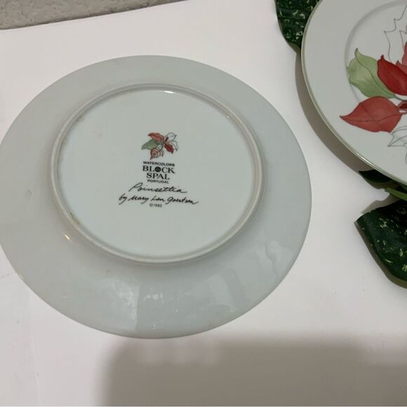 2 Block Spal 8"  Plate Poinsettia Christmas Mary Lou Goertzen - Picture 3 of 7